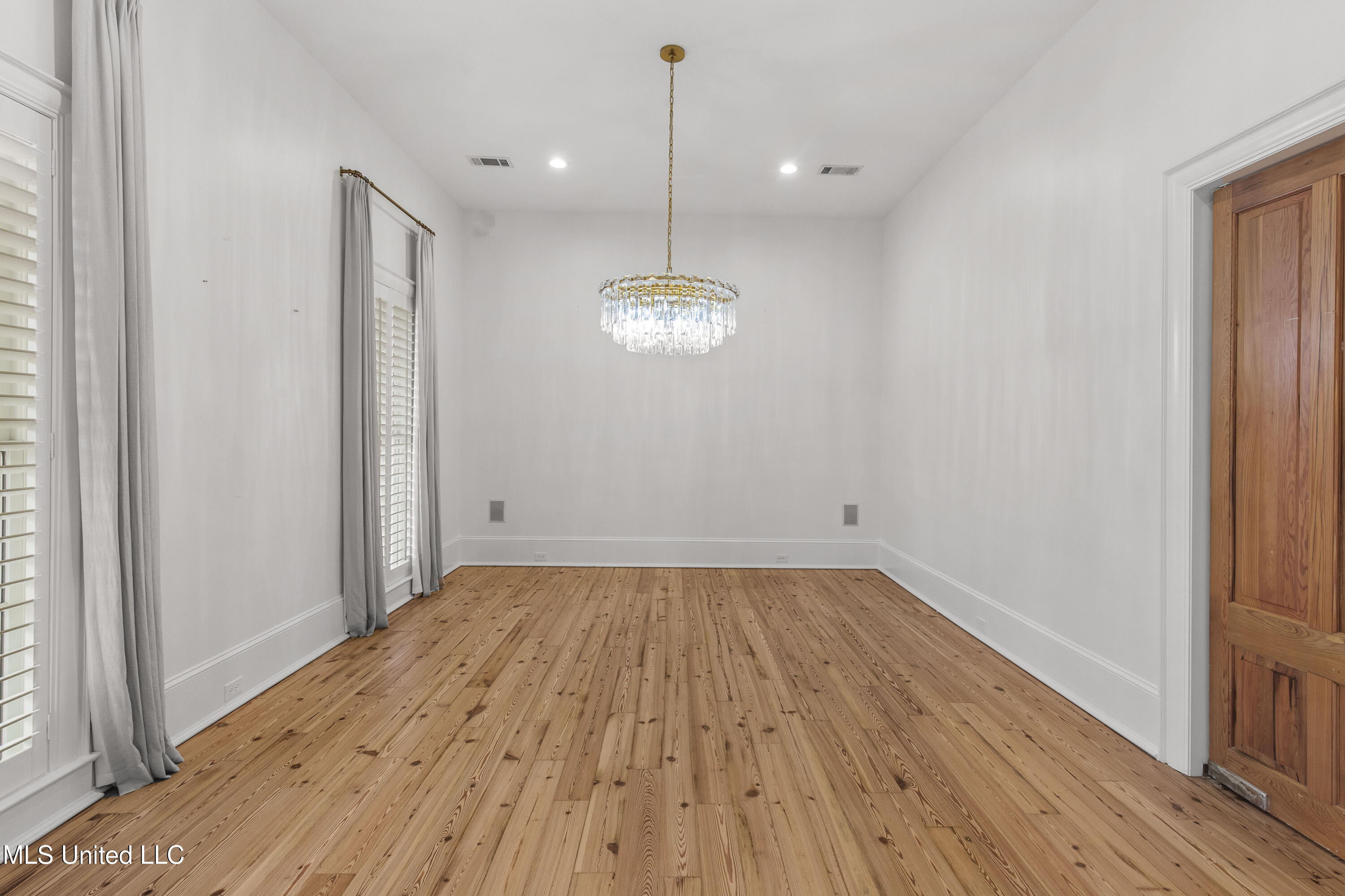 103 Cherry Laurel Lane Ridgeland, MS 39157 - Photo 7 of 56 103 Cherry Laurel2-21