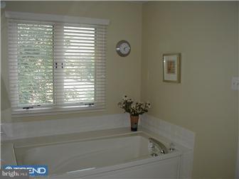 210 Fox Run Exton, PA 19341 - Photo 4 of 11 Bathroom