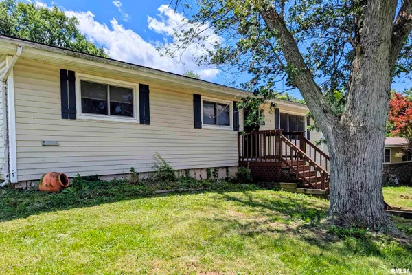$199,900 | 306 Pontiac Road, Marquette Heights, IL 61554