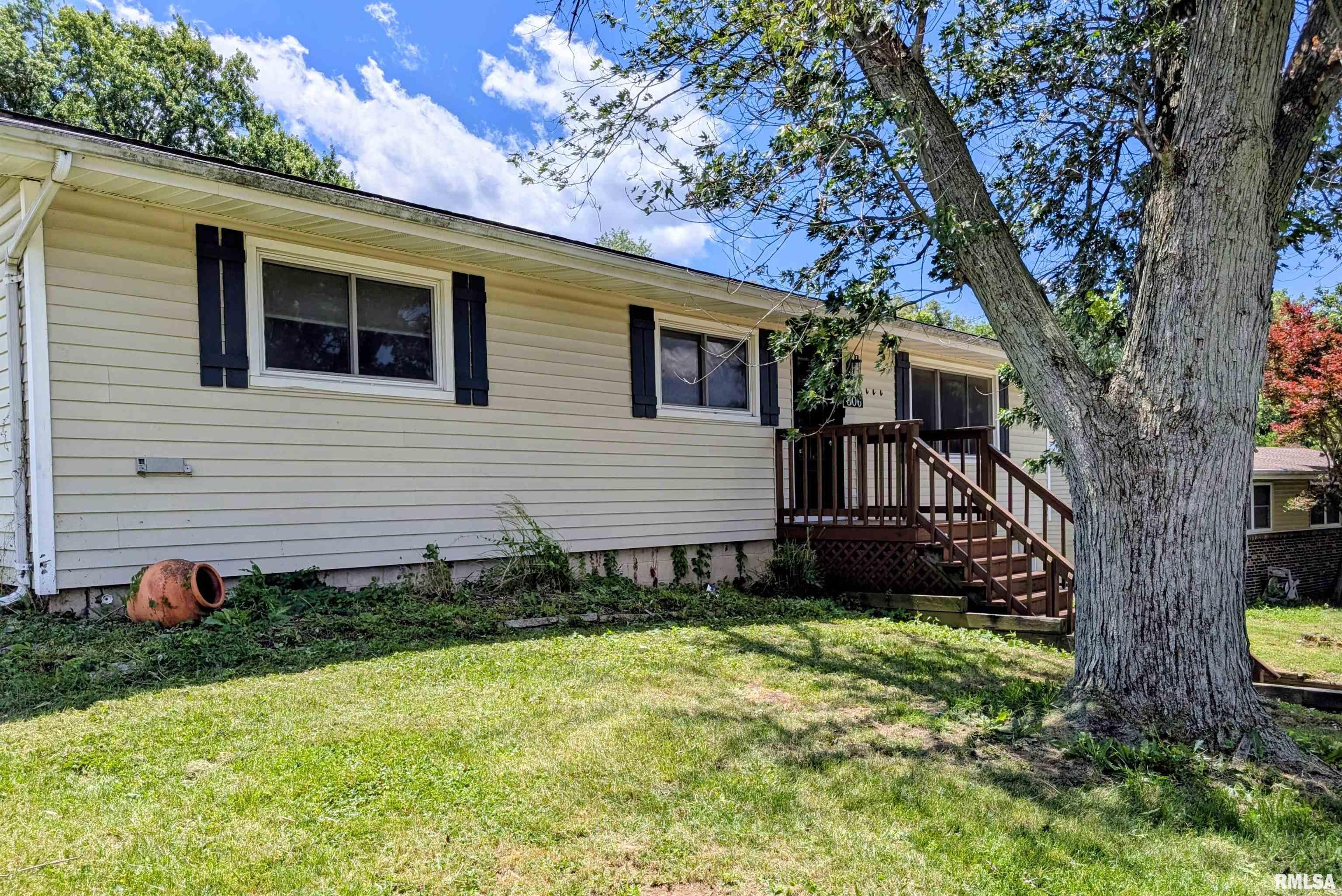 306 Pontiac Road Marquette Heights, IL 61554 - Photo 4 of 41