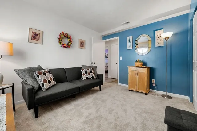 $339,900 | 17 Thayer Pond Drive, Unit 2, Oxford, MA 01537