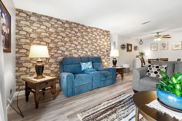 $339,900 | 17 Thayer Pond Drive, Unit 2, Oxford, MA 01537