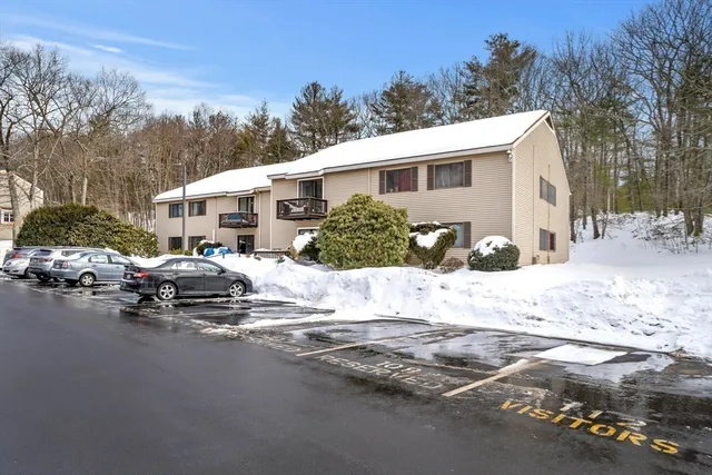 $339,900 | 17 Thayer Pond Drive, Unit 2, Oxford, MA 01537