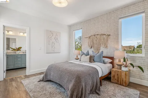 $949,000 | 673 45th Street, Oakland, CA 94609