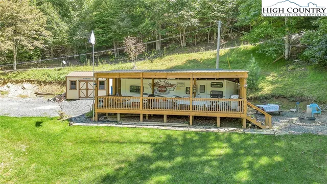 $150,000 | 2314 North Fork New River Road, Lansing, NC 28643