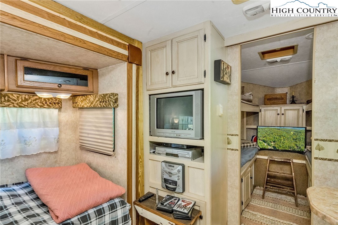 2314 North Fork New River Road Lansing, NC 28643 - Photo 29 of 50