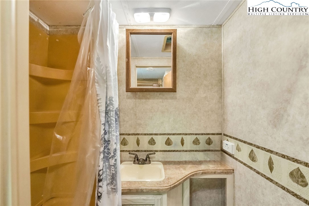 2314 North Fork New River Road Lansing, NC 28643 - Photo 30 of 50