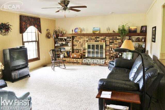 1552 Kings Bridge Road Grand Blanc, MI 48439 - Photo 6 of 17 20450238-5.JPG