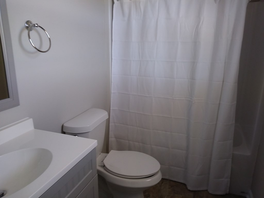 115 May Road Thomson, GA 30824 - Photo 14 of 18 Bath