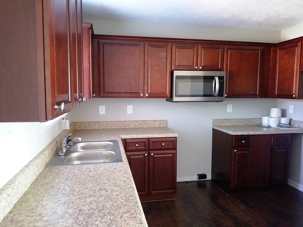 115 May Road Thomson, GA 30824 - Photo 7 of 18 Kitchen