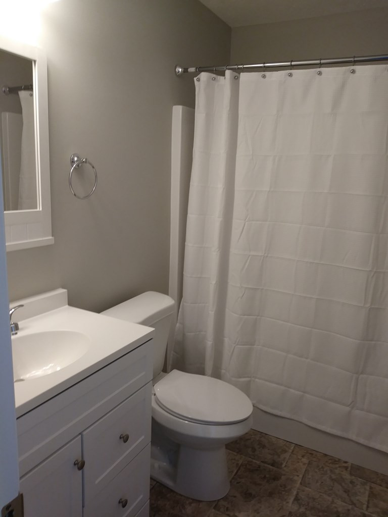 115 May Road Thomson, GA 30824 - Photo 10 of 18 Bath