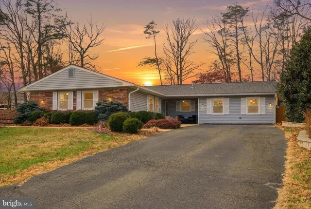 $799,000 | 6906 Sprouse Court, Springfield, VA 22153