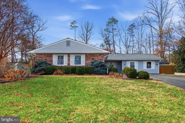 $804,000 | 6906 Sprouse Court, Springfield, VA 22153