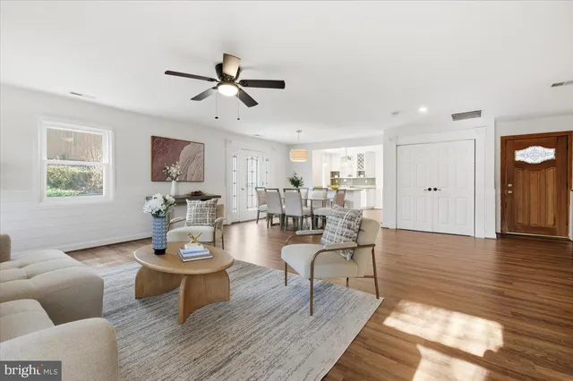 $799,000 | 6906 Sprouse Court, Springfield, VA 22153