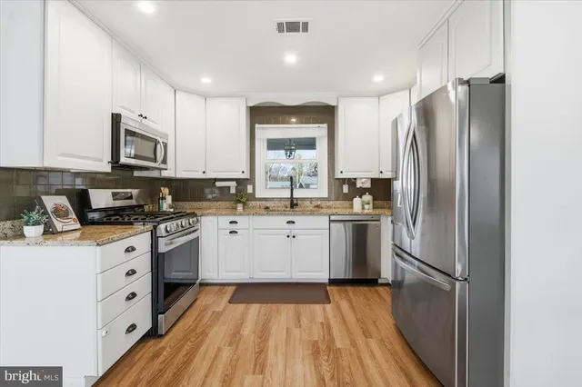 $799,000 | 6906 Sprouse Court, Springfield, VA 22153