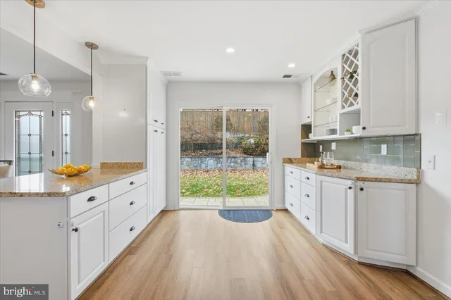 $799,000 | 6906 Sprouse Court, Springfield, VA 22153