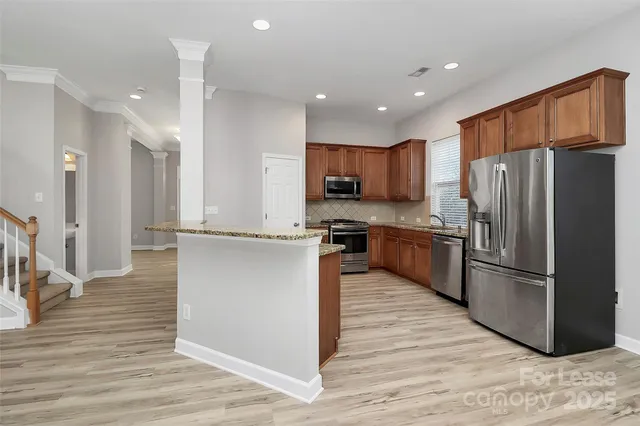 $2,895 | 17731 North Shore Circle, Cornelius, NC 28031