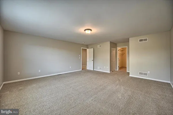 $2,150 | 2086 Deer Run Drive, Hummelstown, PA 17036