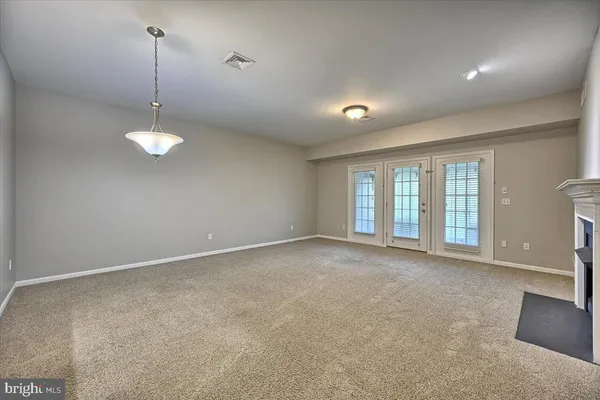 $2,150 | 2086 Deer Run Drive, Hummelstown, PA 17036