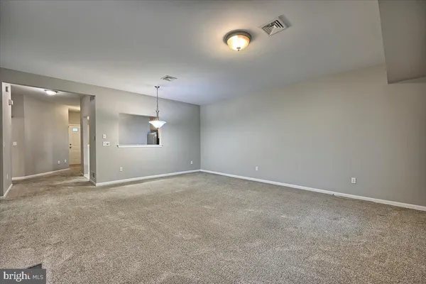 $2,150 | 2086 Deer Run Drive, Hummelstown, PA 17036