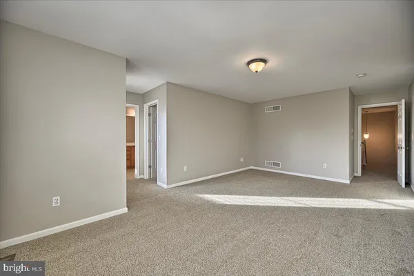 $2,150 | 2086 Deer Run Drive, Hummelstown, PA 17036