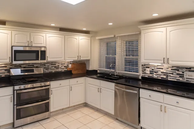 $4,500 | 144 Salem Street, Unit 1, Boston, MA 02113