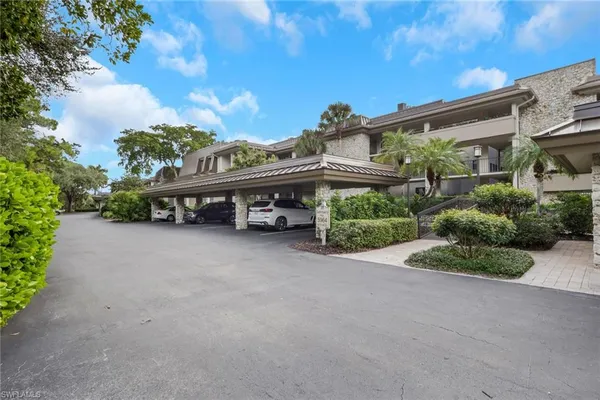 $15,750 | 5964 Pelican Bay Boulevard, Unit 415, Naples, FL 34108