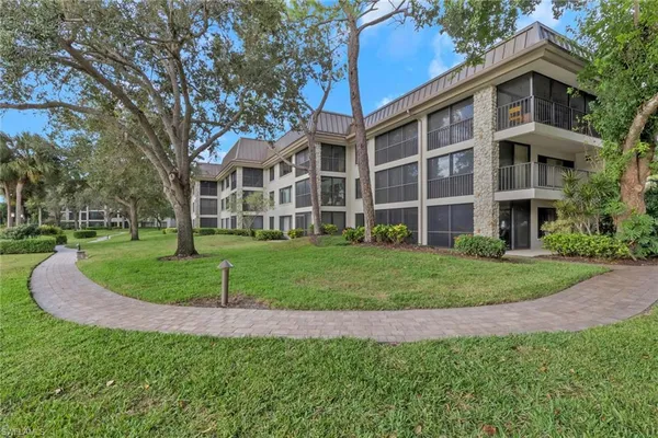 $15,750 | 5964 Pelican Bay Boulevard, Unit 415, Naples, FL 34108