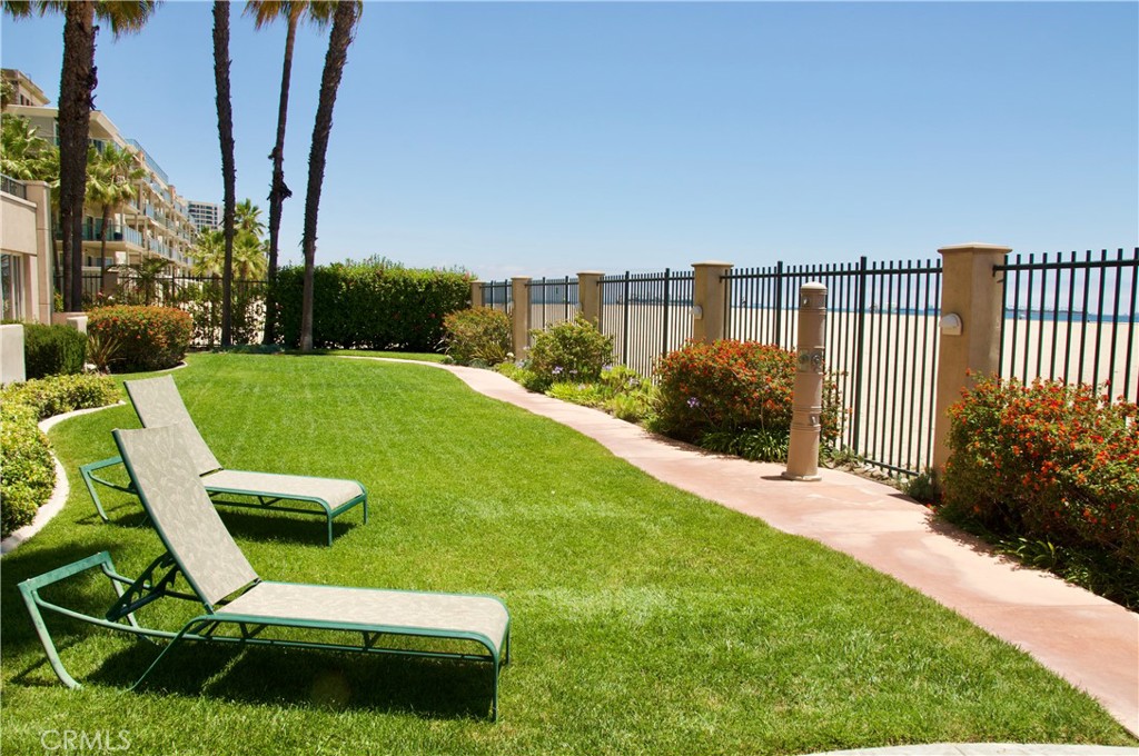850 East Ocean Boulevard, Unit 1506 Long Beach, CA 90802 - Photo 48 of 58 a view of a backyard with sitting area