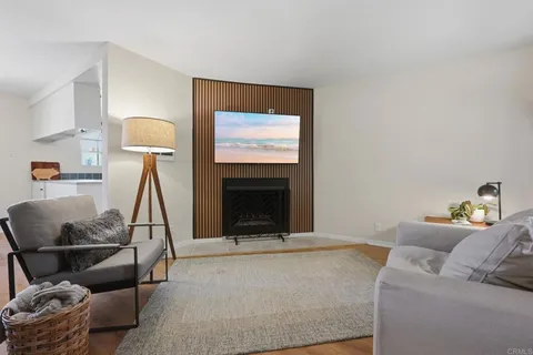$499,999 | 2118 Oceanside Boulevard, Oceanside, CA 92054