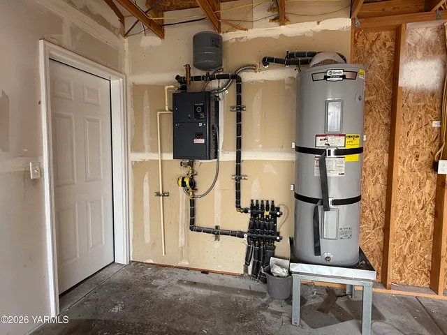 $365,000 | 1398 Ashbrooks Way, Tieton, WA 98947