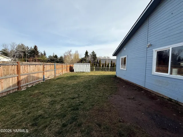 $365,000 | 1398 Ashbrooks Way, Tieton, WA 98947