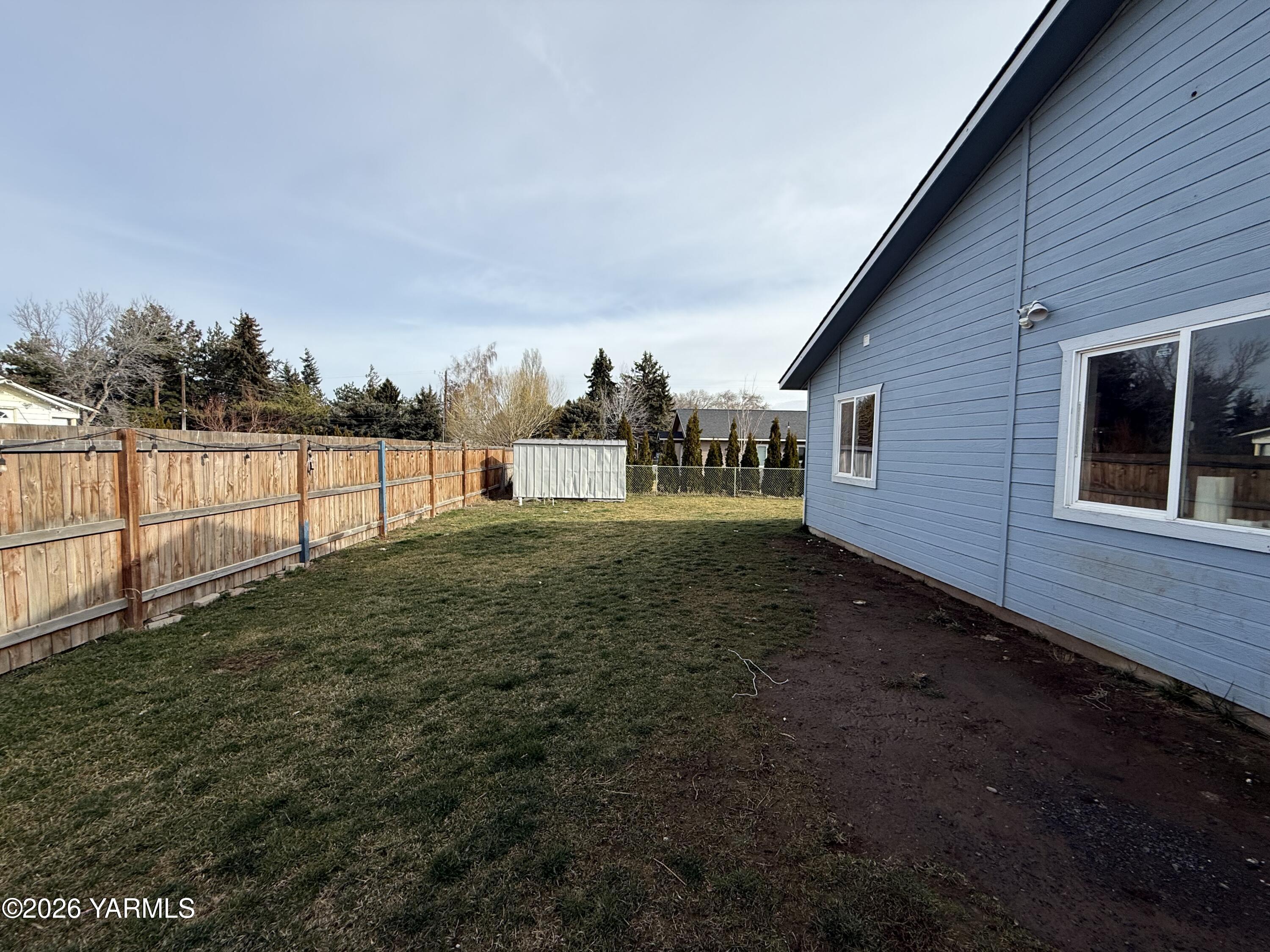 1398 Ashbrooks Way Tieton, WA 98947 - Photo 3 of 27 IMG_3663