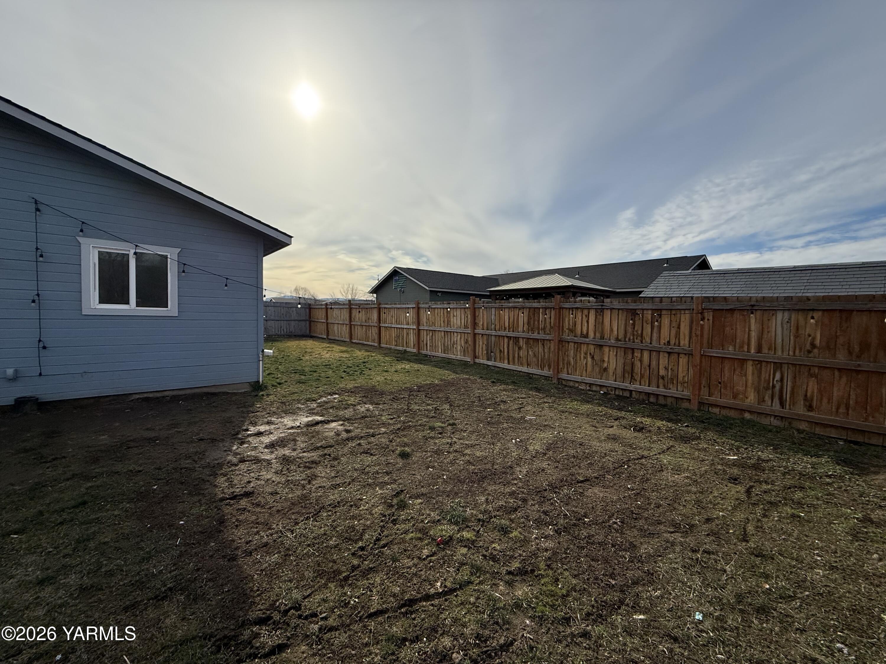 1398 Ashbrooks Way Tieton, WA 98947 - Photo 5 of 27 IMG_3665