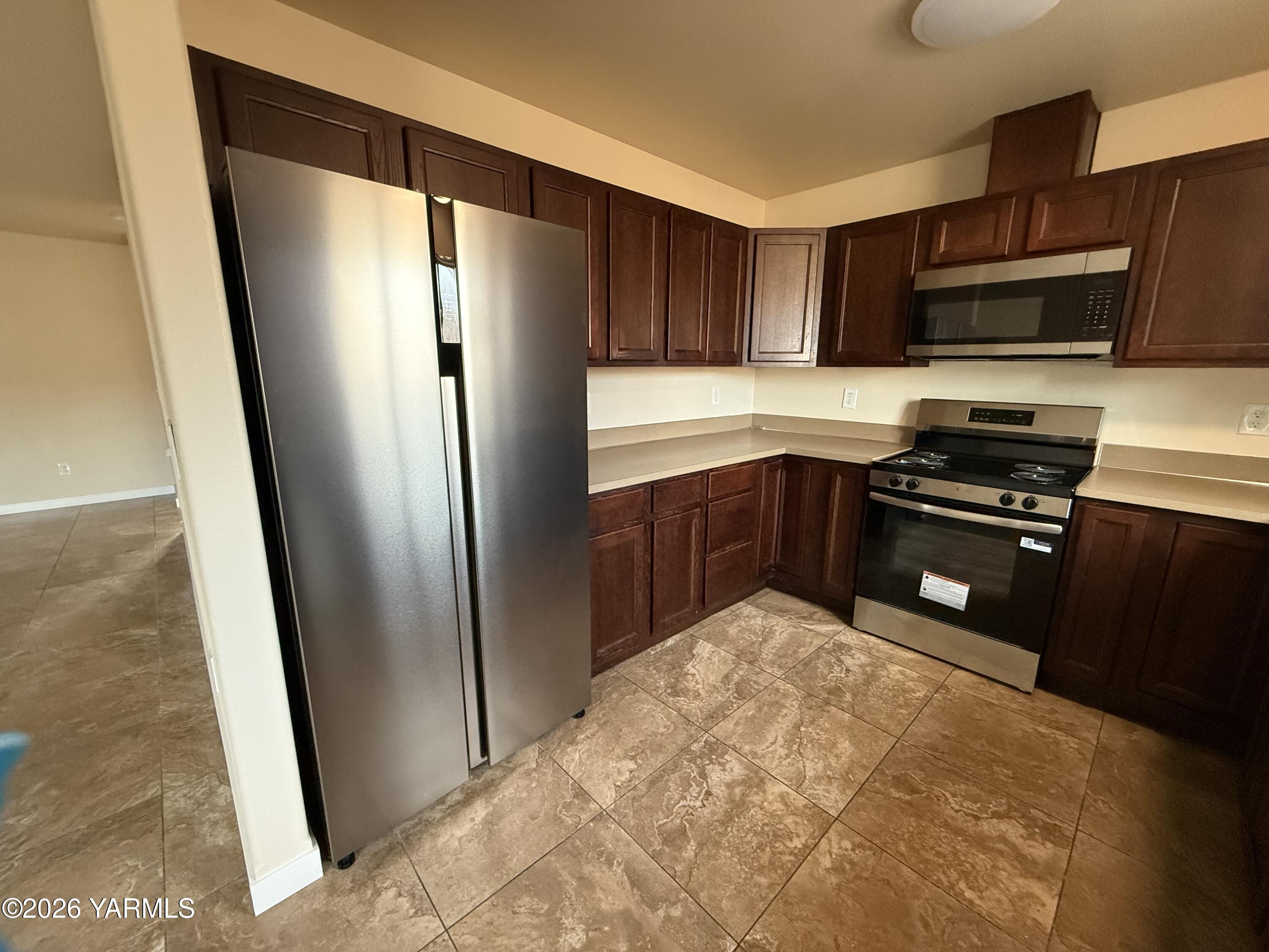 1398 Ashbrooks Way Tieton, WA 98947 - Photo 9 of 27 IMG_3659