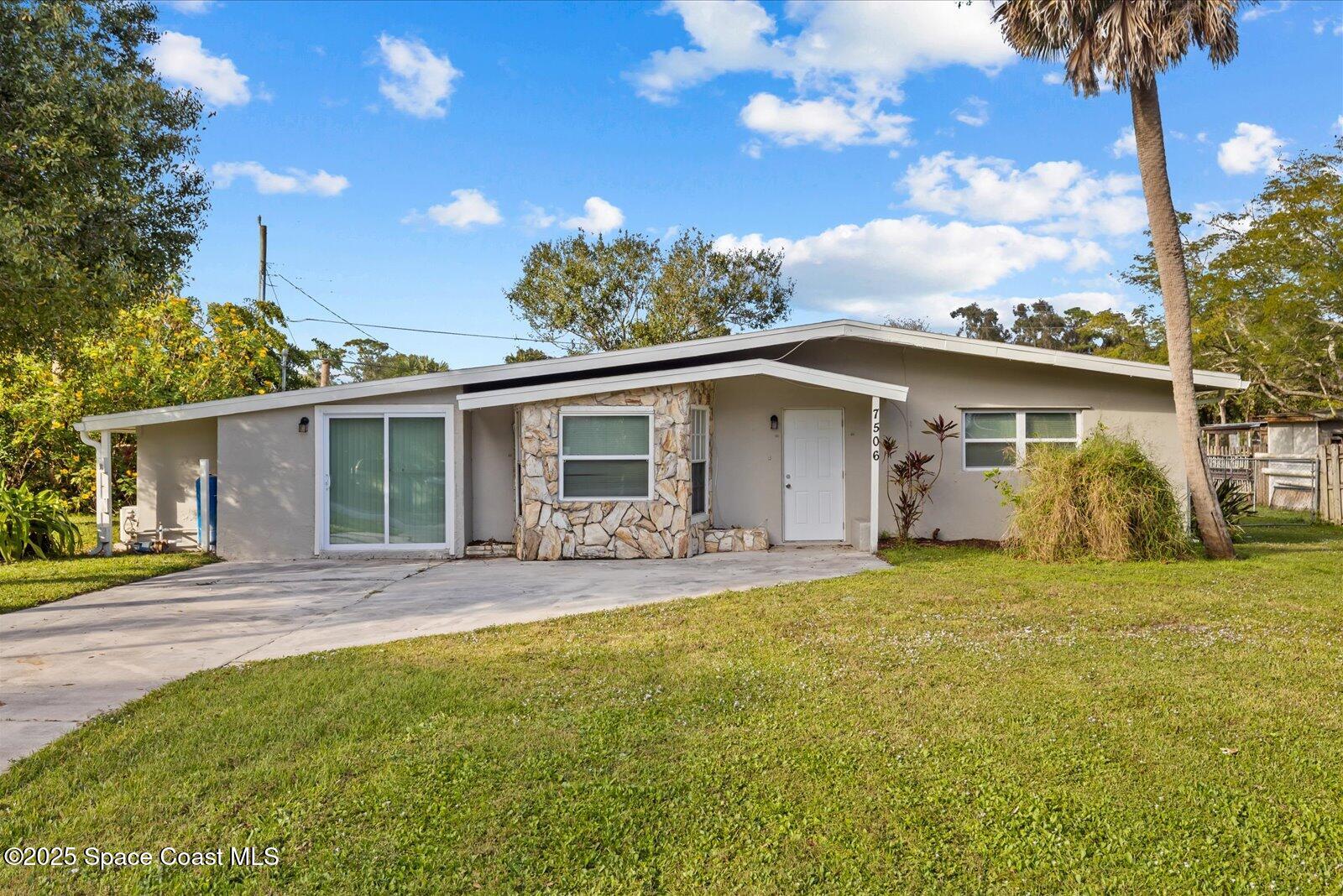 7506 Roberts Road Fort Pierce, FL 34951 - Photo 2 of 33 01-rob in-3