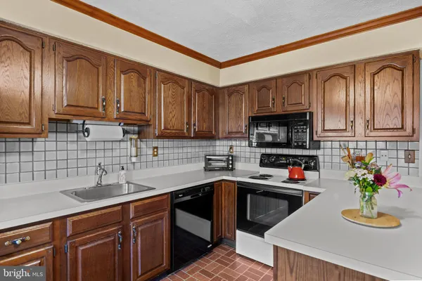 $400,000 | 1204 Virginia Court, Marlton, NJ 08053