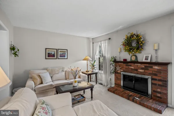 $400,000 | 1204 Virginia Court, Marlton, NJ 08053