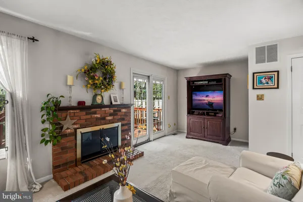 $400,000 | 1204 Virginia Court, Marlton, NJ 08053