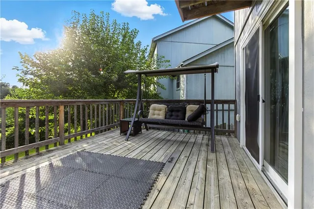 $339,900 | 915 Northwest 63rd Street, Kansas City, MO 64118