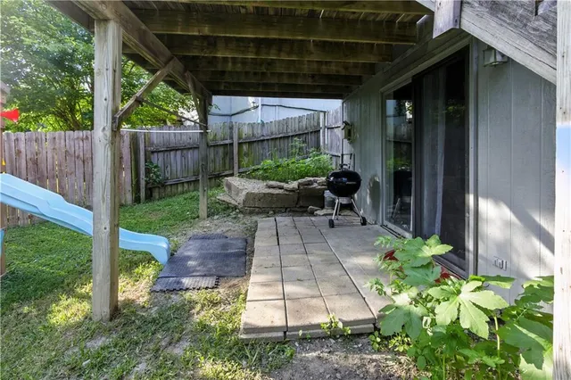 $339,900 | 915 Northwest 63rd Street, Kansas City, MO 64118