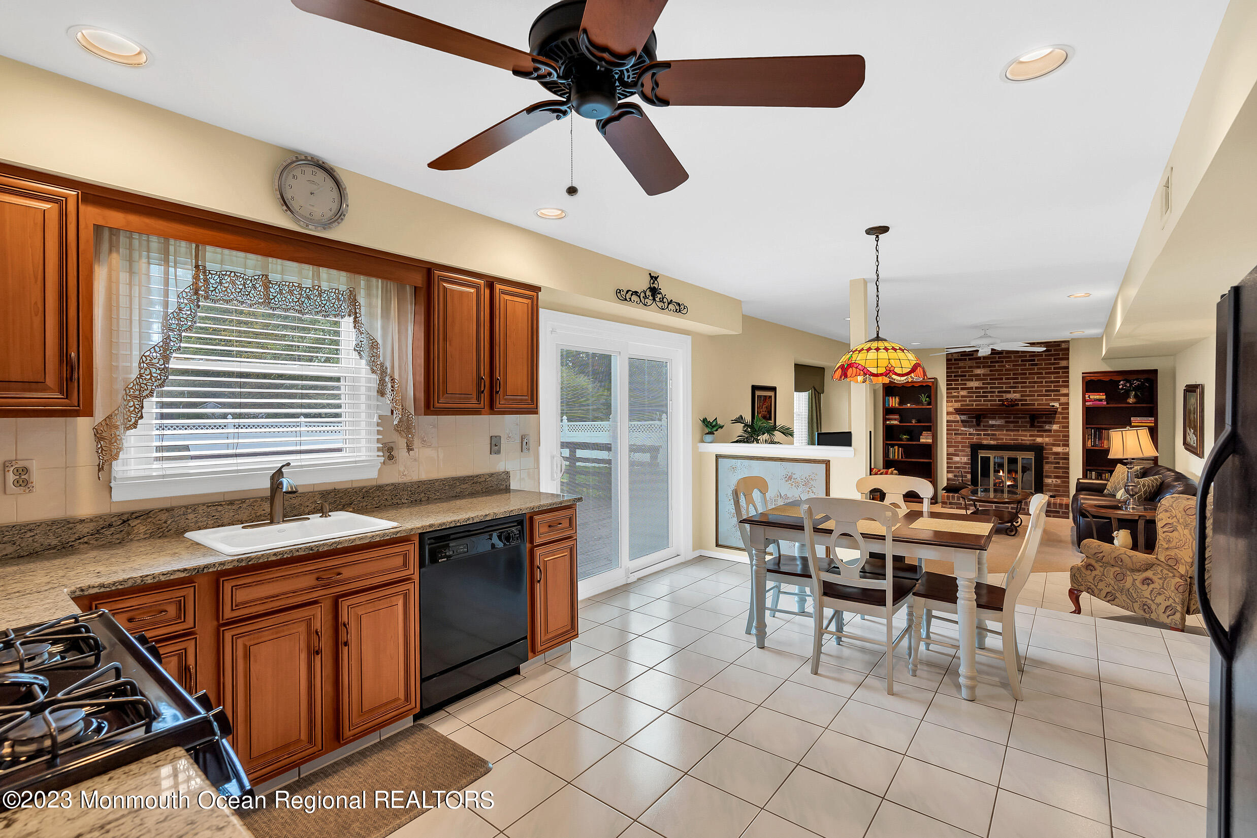 7 Regal Road Manalapan, NJ 07726 - Photo 15 of 36 Kitchen