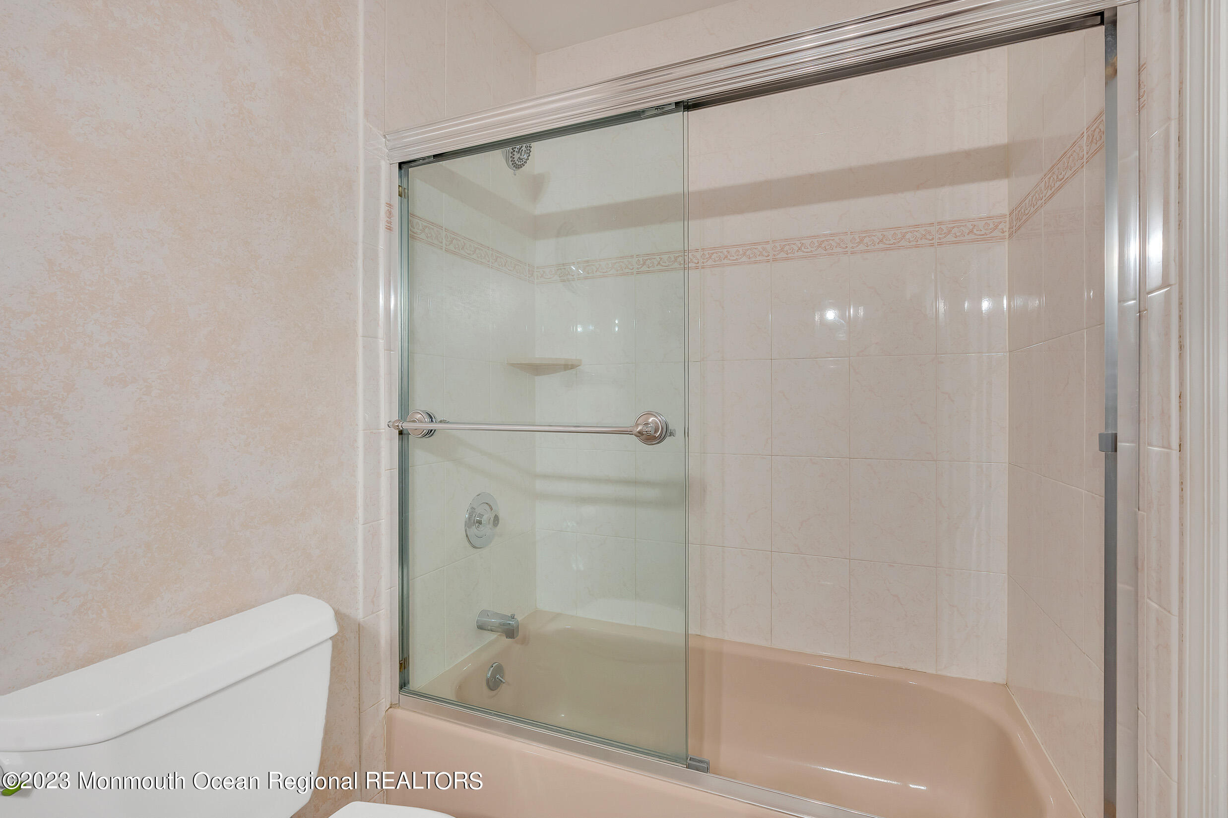 7 Regal Road Manalapan, NJ 07726 - Photo 24 of 36 10 (2)