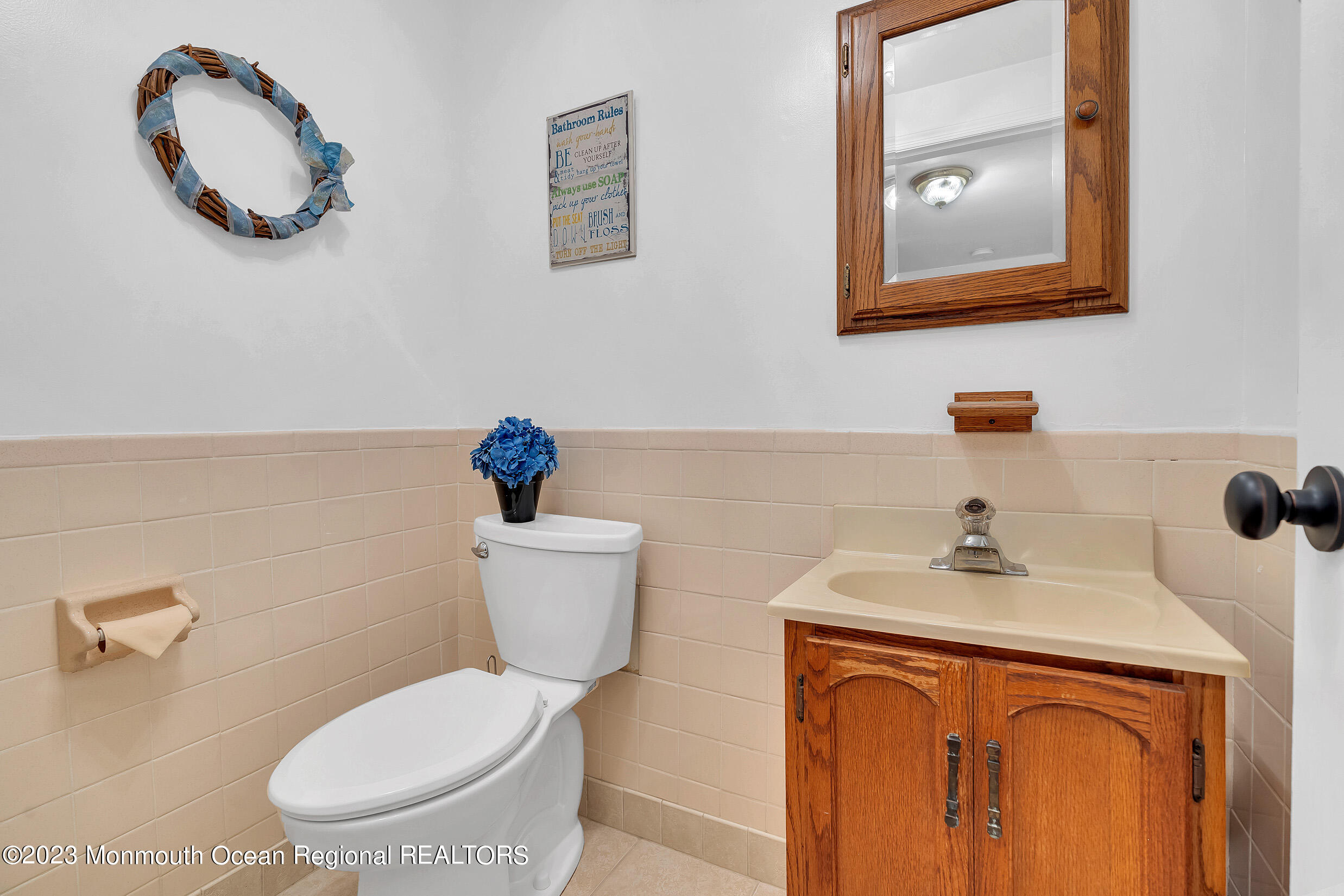 7 Regal Road Manalapan, NJ 07726 - Photo 31 of 36 1/2 bath 1st floor