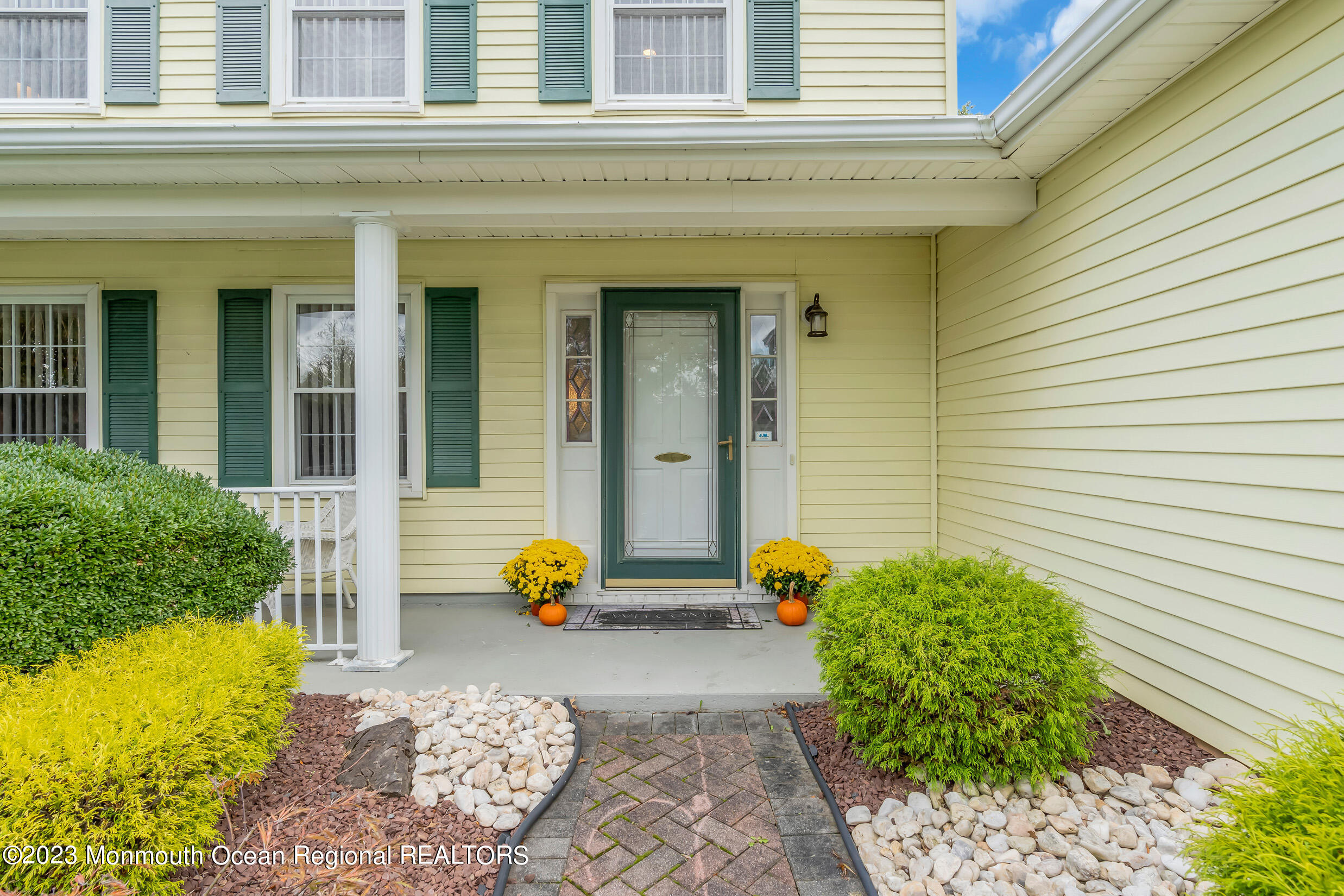 7 Regal Road Manalapan, NJ 07726 - Photo 4 of 36 Front Porch