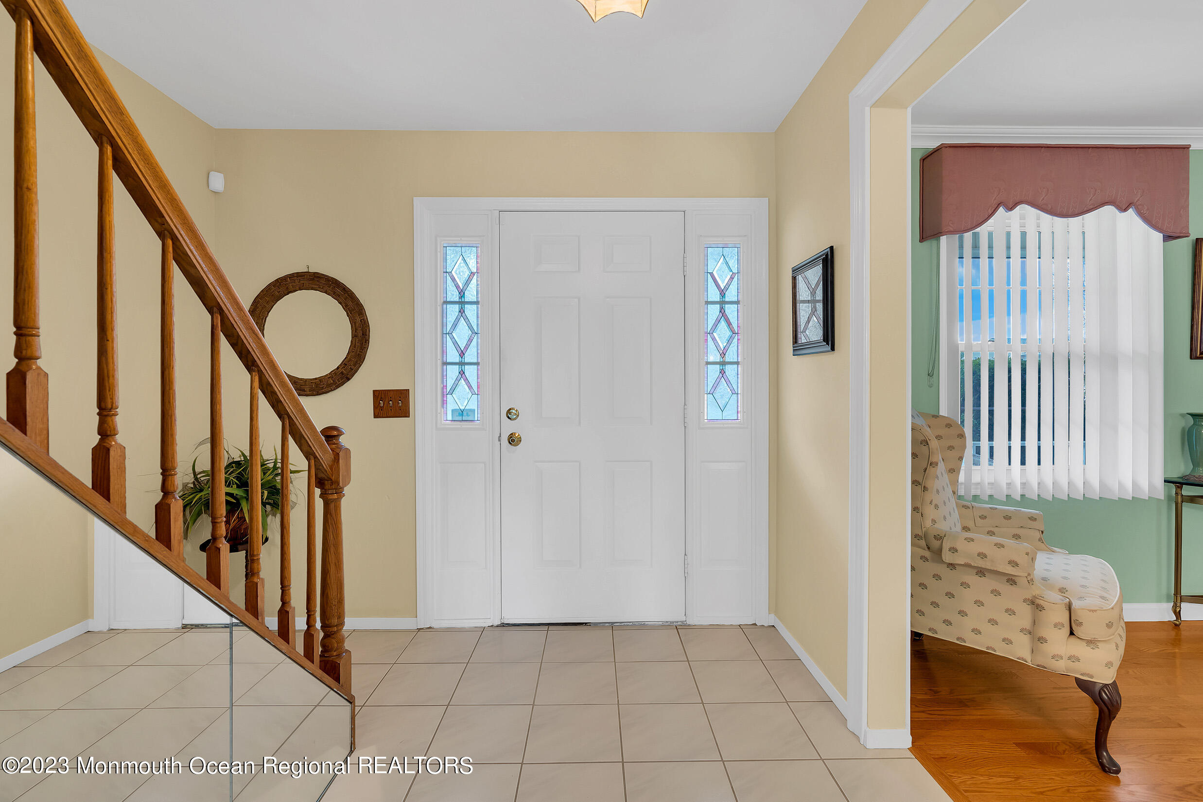 7 Regal Road Manalapan, NJ 07726 - Photo 6 of 36 Foyer/Entrance