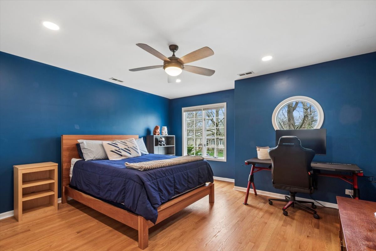 291 Lionel Road Riverside, IL 60546 - Photo 17 of 31