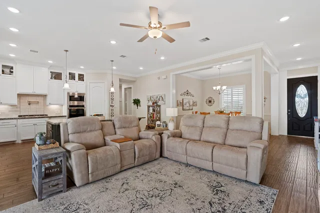 $585,000 | 9719 Neon Moon Drive, Needville, TX 77461