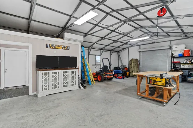 $585,000 | 9719 Neon Moon Drive, Needville, TX 77461