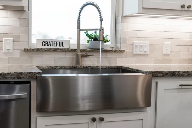 $585,000 | 9719 Neon Moon Drive, Needville, TX 77461